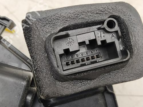 Front right lock VW GOLF VI (5K1) 2.0 TDI | BP18041803C97 
