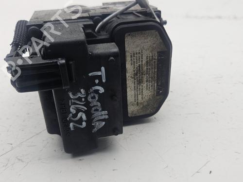 Used ABS pump TOYOTA COROLLA (_E12_) 2.0 D-4D (CDE120R, CDE120L_) (116 hp) 29990440