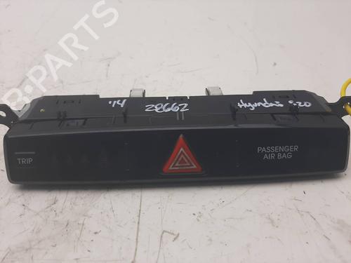 Used Warning switch HYUNDAI i20 II (GB, IB) 1.2 (84 hp) 9132030