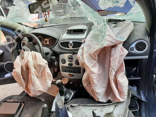 Used Dashboard Dashboard RENAULT CLIO III (BR0/1, CR0/1) 1.2 16V (BR0P, CR0P) (101 hp) 8518585 8518585