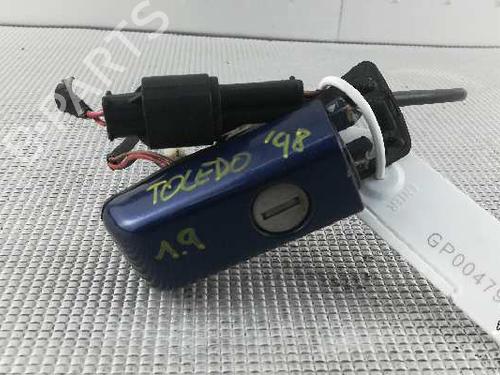 Used Front left exterior door handle SEAT TOLEDO I (1L2) 1.9 TDI (90 hp) 2790820
