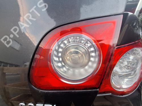 Używane Lampa tylna klapy bagażnika prawa VW PASSAT B6 (3C2) [2005-2011]  30717185