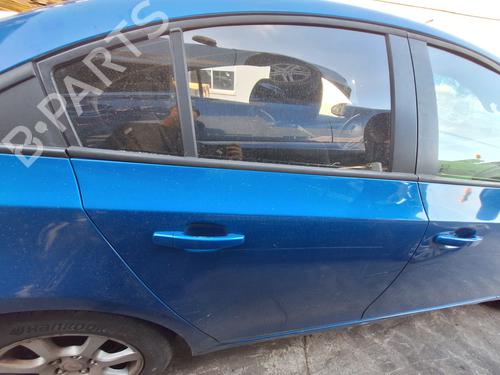 right-rear-door-chevrolet-cruze-j300-2009-33470684 main image