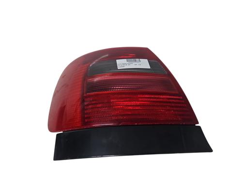 Used Left taillight Left taillight AUDI A4 B5 (8D2) [1994-2001] 33982906 33982906