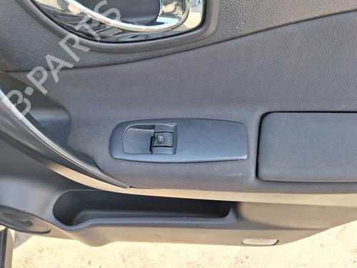 Right front window switch RENAULT KOLEOS I (HY_) 2.0 dCi (HY0K) (150 hp) 17716849