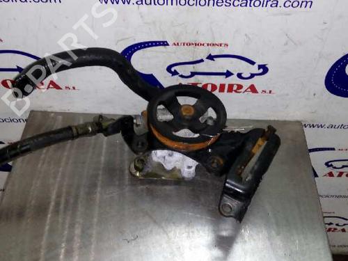 Used Steering pump TOYOTA AVENSIS Saloon (_T25_) 2.0 D-4D (CDT250_, CDT250R) (116 hp) 575921