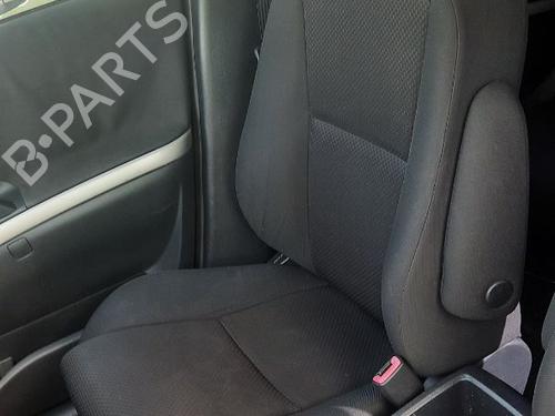 Used Right front seat TOYOTA COROLLA Verso (ZER_, ZZE12_, R1_) 2.2 D-4D (AUR10_, AUR10R) (136 hp) 25437988