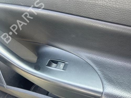 Przełącznik szyby przedniej prawej VW PASSAT B6 (3C2)  BP28210176I26