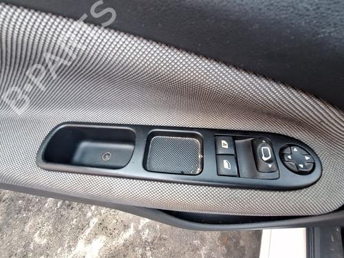 Used Left front window switch Left front window switch CITROËN C3 Picasso (SH_) [2008-2026] 33411806 33411806