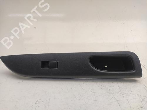 Used Right front window switch NISSAN MICRA IV (K13K, K13KK) 1.2 (80 hp) 15690916