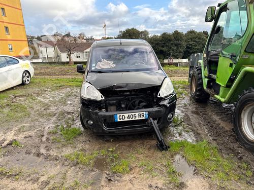 Bakaksel CITROËN BERLINGO MULTISPACE (B9) 1.6 HDi 90 (92 hp) 32079091