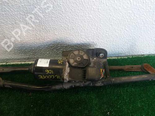 Used Front wiper motor HYUNDAI COUPE II (GK) 1.6 16V (105 hp) 1333586