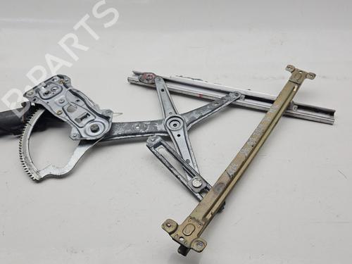 Front right window mechanism MERCEDES-BENZ C-CLASS (W202) C 250 D (202.125) 0130821639 |