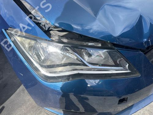Used Right headlight SEAT LEON (5F1) [2012-2021]  28376349