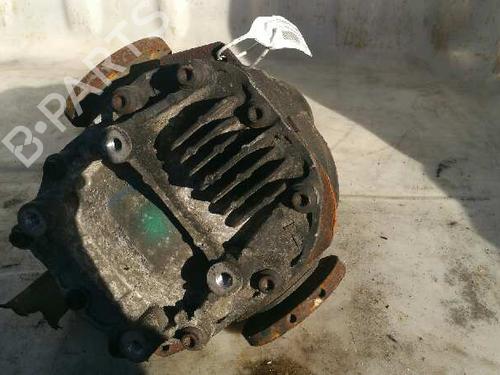 Used Rear differential MERCEDES-BENZ S-CLASS (W220) S 400 CDI (220.028, 220.128) (250 hp) 5229243