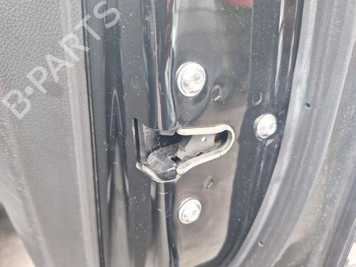 Used Front right lock CHEVROLET CAPTIVA (C100, C140) 2.0 D 4WD (150 hp) 19127204