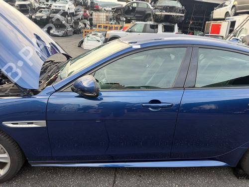 Used Left front door Left front door 37424173 37424173