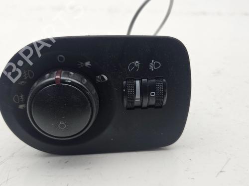 Used Headlight switch SEAT LEON (1P1) [2005-2013]  28671071