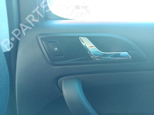 Used Right rear window switch SKODA YETI (5L) 1.2 TSI (105 hp) 25132211