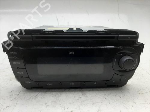 Radio SEAT LEON (1P1) 1.4 TSI (125 hp) 9412076