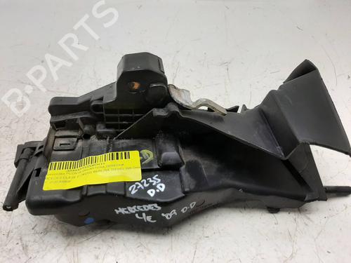 Used Front right lock MERCEDES-BENZ E-CLASS (W210) E 220 D (210.004) (95 hp) 9276643