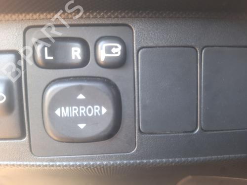 Spejlkontakt Spejlkontakt TOYOTA AURIS (_E18_) 1.8 Hybrid (ZWE186_, ZWE186R) (136 hp) 34718618 34718618