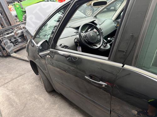 Used Left front door Left front door 37171158 37171158