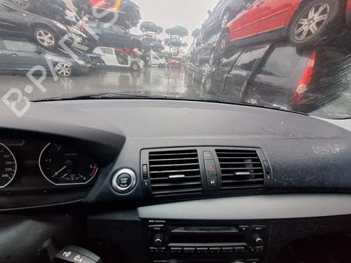 Tableau de bord BMW 1 (E87) 118 d (143 hp) 31073891