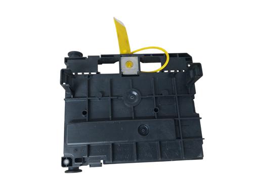 Used Fuse box Fuse box 38014690 38014690