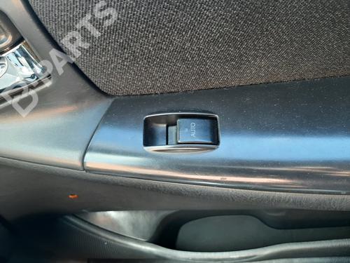 Used Right front window switch Right front window switch TOYOTA COROLLA Saloon (_E12_) 1.4 D-4D (NDE120_, NDE120R) (90 hp) 10069595 10069595