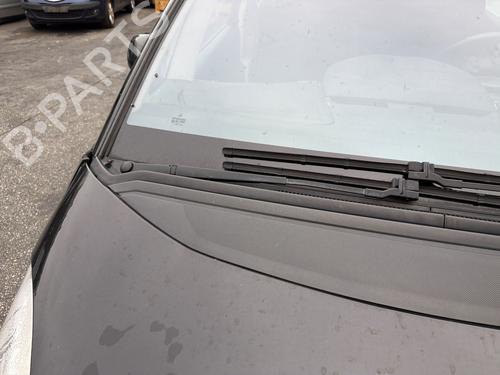 Used Front windshield wiper arm Front windshield wiper arm 37171141 37171141