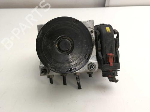 Used ABS pump VW POLO CLASSIC (86C, 80) [1985-1994]  3684106