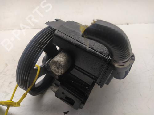 Used Steering pump PEUGEOT 206 Hatchback (2A/C) 1.4 16V (88 hp) 10865495