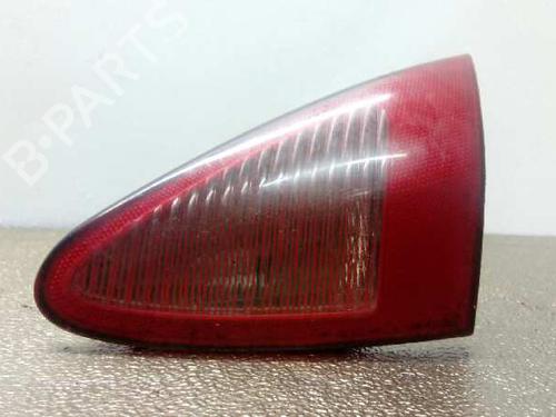 Used Right taillight ALFA ROMEO 147 (937_) 1.9 JTDM (937.AXD1A, 937.AXV1A, 937.BXB1A) (115 hp) 2132019