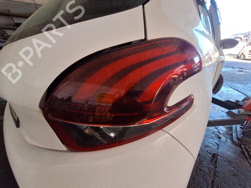 Used Right taillight Right taillight PEUGEOT 208 I (CA_, CC_) [2012-2021] 34040110 34040110