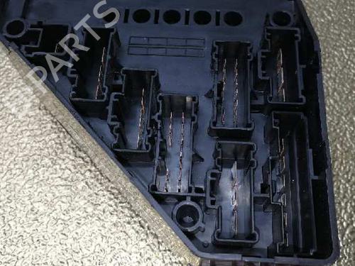 Fuse box LAND ROVER FREELANDER I (L314) 2.0 Td4 4x4 | BP1223441E1 