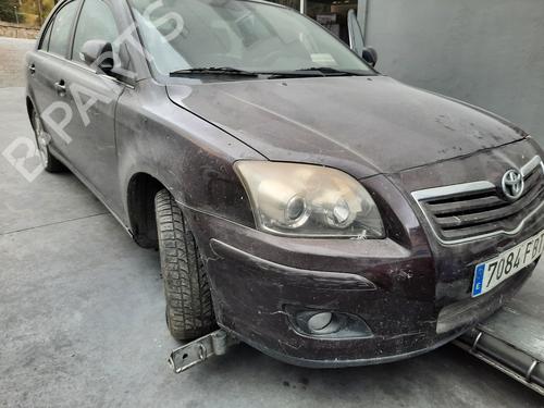 Brugte TOYOTA AVENSIS (_T25_) 2.0 D-4D (ADT250_, ADT250R) 4829633