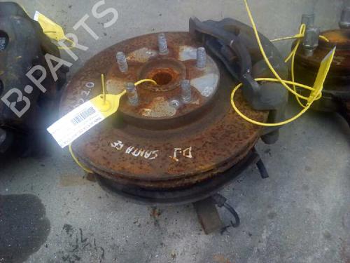 Used Left front steering knuckle HYUNDAI SANTA FÉ I (SM) 2.0 CRDi (113 hp) 577453