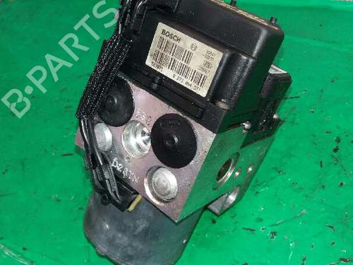Used ABS pump TOYOTA COROLLA (_E12_) 2.0 D-4D (CDE120R, CDE120L_) (110 hp) 252884
