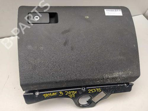 Hanskerom VW PASSAT B6 (3C2) 2.0 TDI (140 hp) 5873732