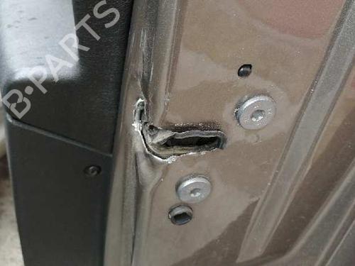 Used Front right lock PEUGEOT 407 (6D_) 2.0 (6DRFNB, 6DRFNE) (136 hp) 2824251