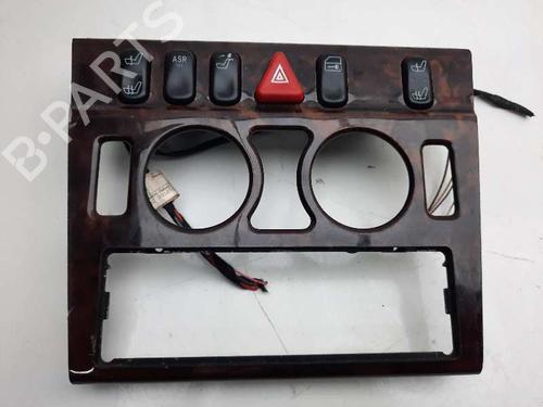 Used Warning switch MERCEDES-BENZ C-CLASS (W202) C 250 Turbo-D (202.128) (150 hp) 6441070