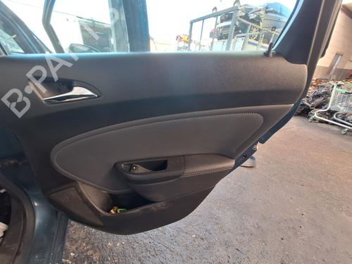 Bageste højre beklædning Bageste højre beklædning OPEL ASTRA J (P10) [2009-2016] 36649302 36649302