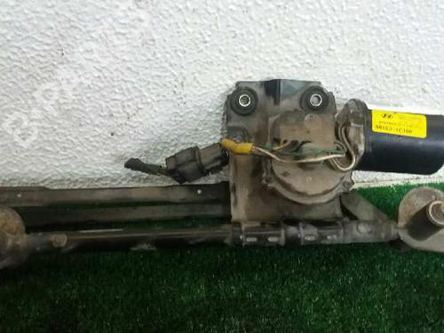 Used Front wiper motor HYUNDAI GETZ (TB) 1.5 CRDi (88 hp) 1333602