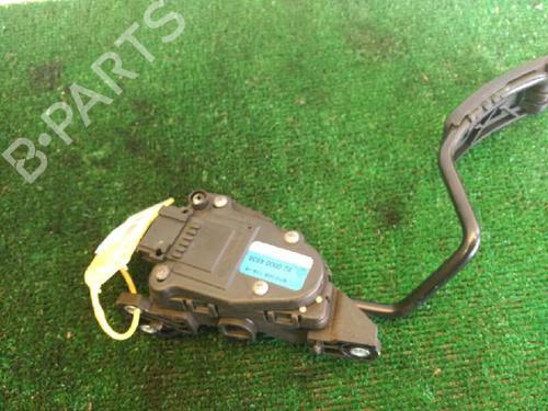 Pedal RENAULT VEL SATIS (BJ0_) 2.2 dCi (BJ0E, BJ0F) (150 hp) 8200004938 | 8200004938 |