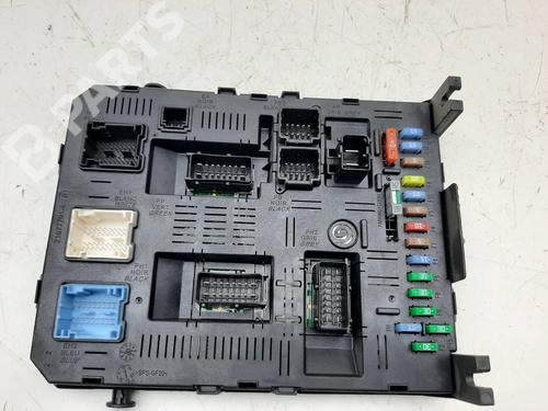 Used Fuse box Fuse box CITROËN C4 Picasso I MPV (UD_) 2.0 HDi 138 (136 hp) 8404079 8404079