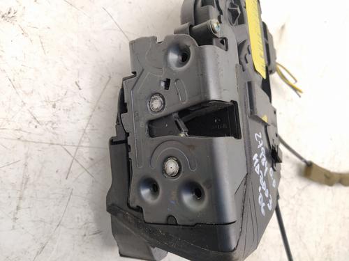 Front right lock MAZDA 3 Saloon (BK) 1.6 DI Turbo (BK12Y) | BP15690934C97 