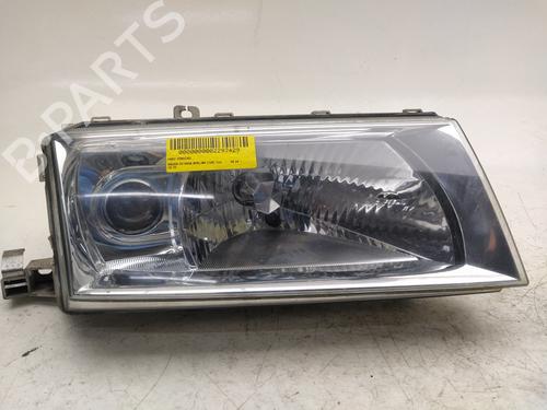 Used Right headlight SKODA OCTAVIA I (1U2) 1.9 TDI (100 hp) 15690694