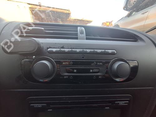 Climate control SEAT LEON (1P1) 1.6 TDI | BP31258258I5 