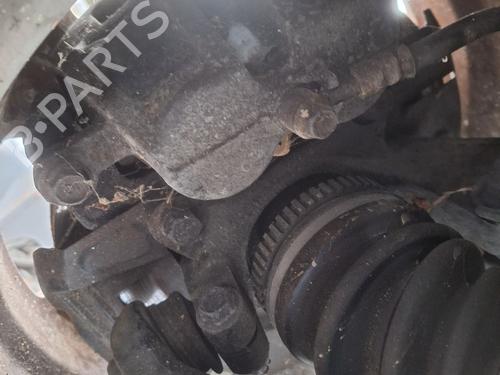 Used Right front brake caliper HYUNDAI SANTA FÉ I (SM) 2.0 CRDi (113 hp) 23096970